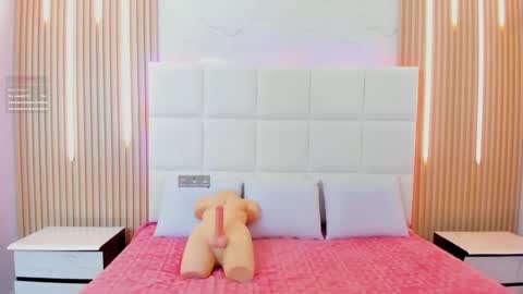 Iris online show from September 25, 5:03 am