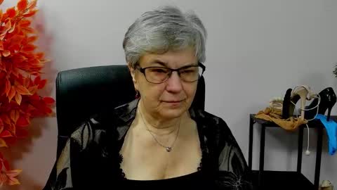 I R I S online show from November 18, 7:11 am