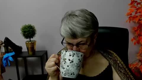 I R I S online show from March 11, 7:35 am