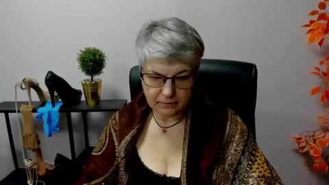 I R I S online show from February 26, 8:39 am