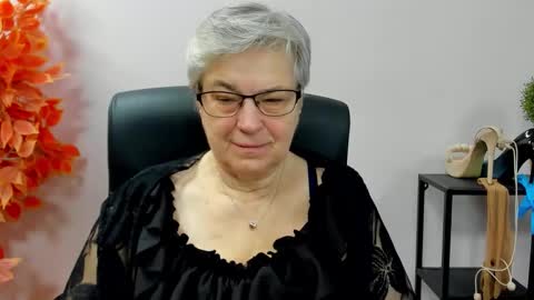 I R I S online show from November 27, 7:49 am