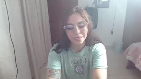 irisarellano_ online show from March 13, 4:10 pm