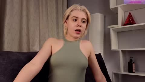 Iris Day Maya night online show from December 5, 5:33 pm