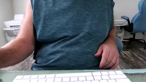 Snapshot of irishdudeloveoib chatting on October 15, 5:36 pm Irishdudelove online show from October 15, 5:36 pm