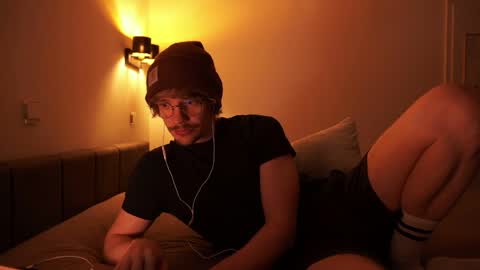 Sam online show from April 18, 10:21 pm