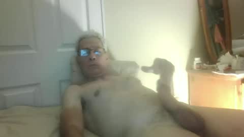 Snapshot of irrintzi60 chatting on September 25, 1:01 am irrintzi60 online show from September 25, 1:01 am