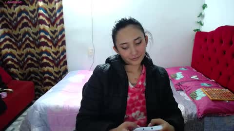 Snapshot of isa_bella___ chatting on March 7, 6:02 am Isa online show from March 7, 6:02 am