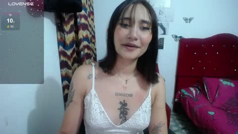 Snapshot of isa_bella___ chatting on January 10, 2:35 am Isa online show from January 10, 2:35 am