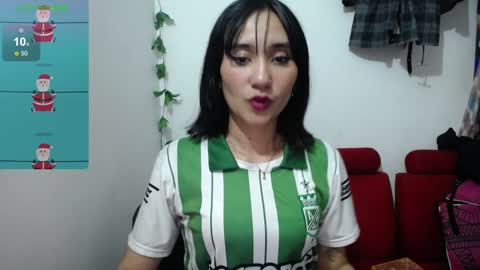 Snapshot of isa_bella___ chatting on December 16, 3:40 am Isa online show from December 16, 3:40 am