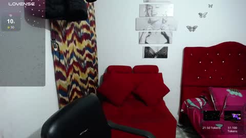 Snapshot of isa_bella___ chatting on January 11, 12:22 am Isa online show from January 11, 12:22 am