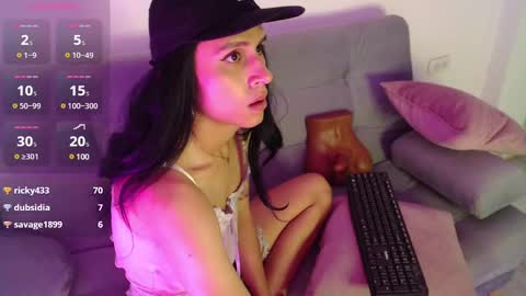 Isabella Hall online show from February 19, 11:36 pm