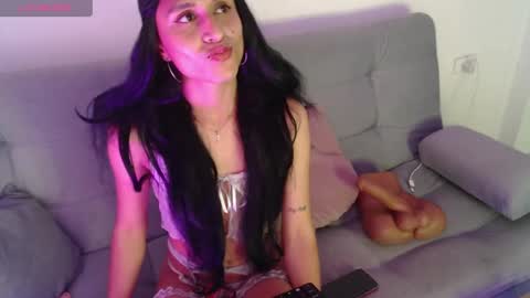 Isabella Hall online show from February 20, 2:40 am