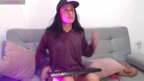 Isabella Hall online show from March 6, 11:53 pm