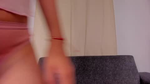 Snapshot of isa_kis_1 chatting on February 26, 11:43 am Isabella online show from February 26, 11:43 am
