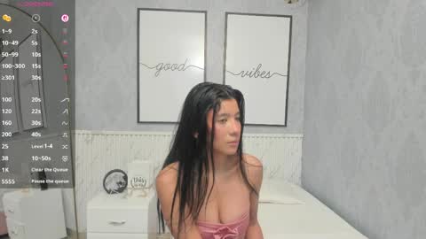    online show from April 13, 11:25 am