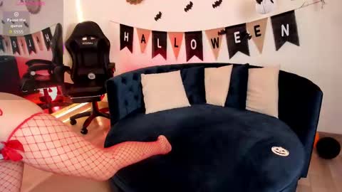 Snapshot of isa_rouse__ chatting on October 7, 2:29 am ISA ROUSE online show from October 7, 2:29 am