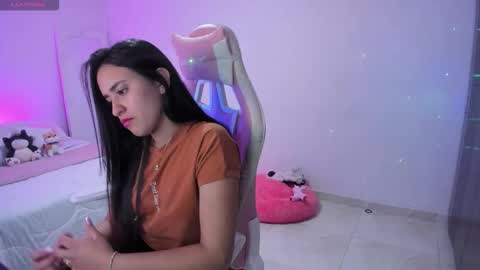 Snapshot of isaa_diamond chatting on September 24, 2:07 am isaa_diamond online show from September 24, 2:07 am