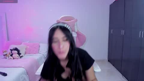 Snapshot of isaa_diamond chatting on October 16, 1:22 pm isaa_diamond online show from October 16, 1:22 pm