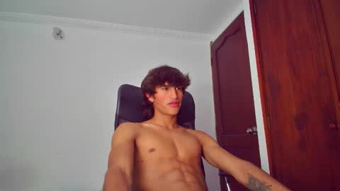 Snapshot of isaac__efx chatting on October 25, 1:50 am isaac online show from October 25, 1:50 am