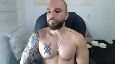 Snapshot of isaac_carter chatting on October 20, 10:53 am Isaac carter online show from October 20, 10:53 am