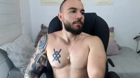 Snapshot of isaac_carter chatting on September 26, 11:29 am Isaac carter online show from September 26, 11:29 am