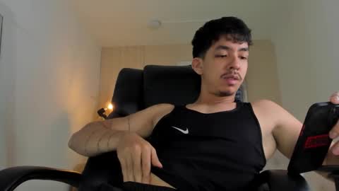 isaac_cryston online show from December 22, 8:04 pm