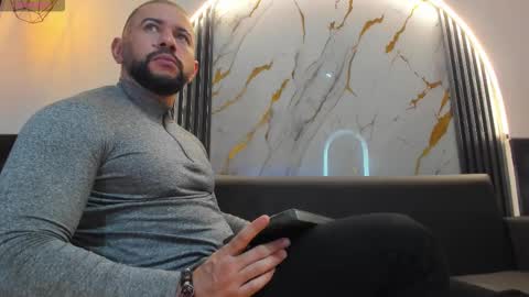 isaac_franko online show from November 10, 9:28 pm