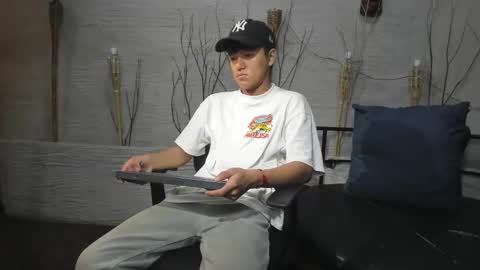 isaac_grimm online show from February 3, 3:15 am