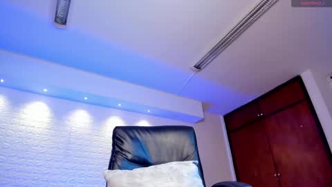 isaac joness online show from March 5, 10:10 pm