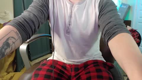 Snapshot of isaac_sheffield chatting on September 26, 7:05 am isaac online show from September 26, 7:05 am