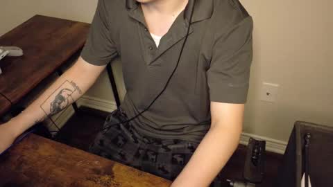 isaac online show from March 30, 9:09 am