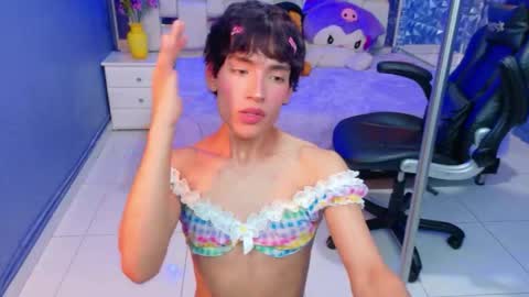 isaacnova online show from April 24, 9:39 pm