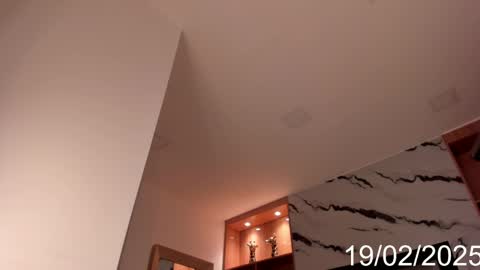 Isabel online show from February 19, 8:33 am