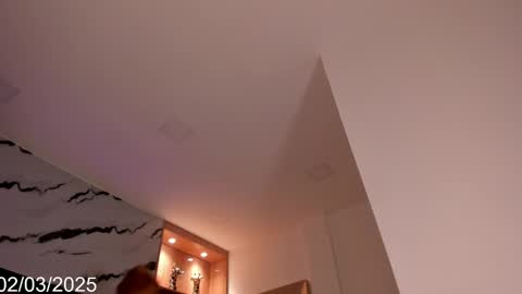 Isabel online show from March 2, 5:44 am