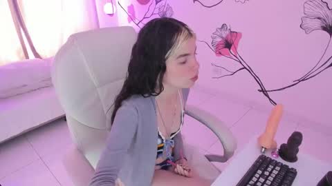Snapshot of isabela_fiorelli chatting on September 16, 2:42 pm isabela_fiorelli online show from September 16, 2:42 pm