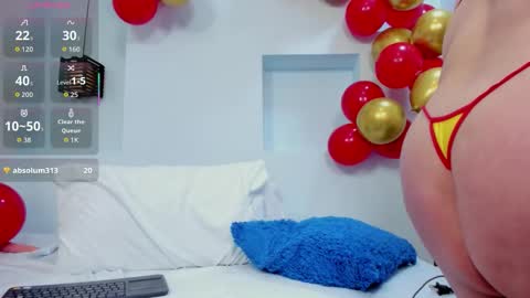 Snapshot of isabela_parkerr chatting on October 5, 2:02 pm Mommy Isa online show from October 5, 2:02 pm