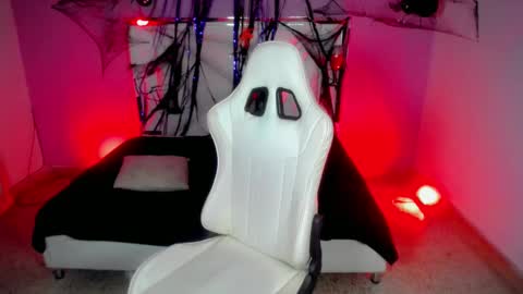 I S A B E L A ISA  online show from October 25, 4:02 am