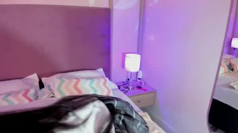 isabelastefano online show from September 18, 3:10 am