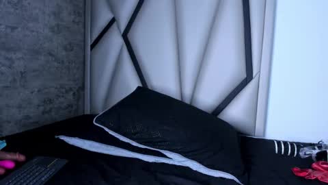 isabella_rosssi1 online show from September 21, 6:50 am