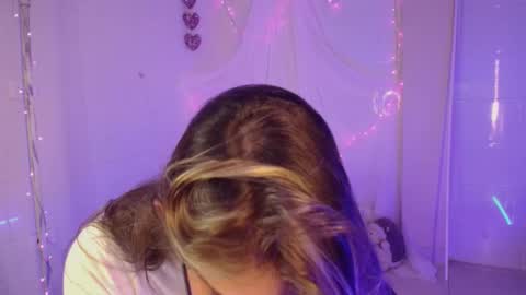 Snapshot of isabella_rross chatting on September 27, 1:58 am Isabella Rros online show from September 27, 1:58 am