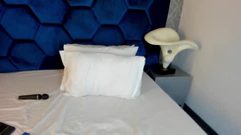 isabellaa_palacios online show from September 27, 4:38 pm