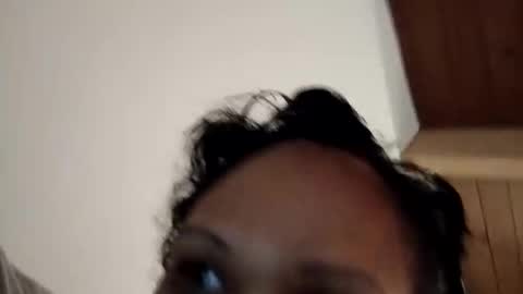 Isabella online show from March 19, 2:06 am