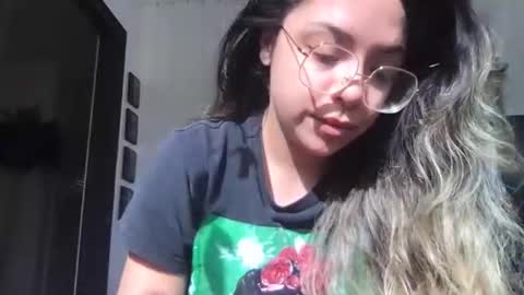 isabellaelizabeth online show from April 2, 9:11 pm