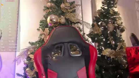 Isabella online show from December 22, 4:30 am