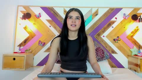 Snapshot of isabellamarinny chatting on February 17, 3:00 pm Isabella online show from February 17, 3:00 pm