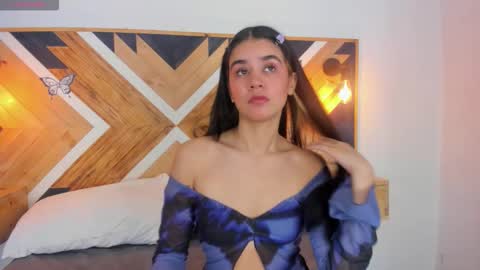 Snapshot of isabellamarinny chatting on October 17, 12:09 pm Isabella online show from October 17, 12:09 pm