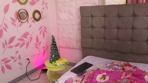   online show from January 7, 5:29 pm