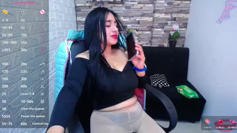 Snapshot of isabelsaenzxx chatting on October 16, 1:11 pm Hi there im Isabelsaenzxx online show from October 16, 1:11 pm