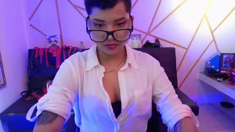 Snapshot of ise_lunny chatting on October 4, 12:19 am isabela online show from October 4, 12:19 am
