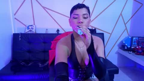 Snapshot of ise_lunny chatting on September 15, 3:30 am isabela online show from September 15, 3:30 am